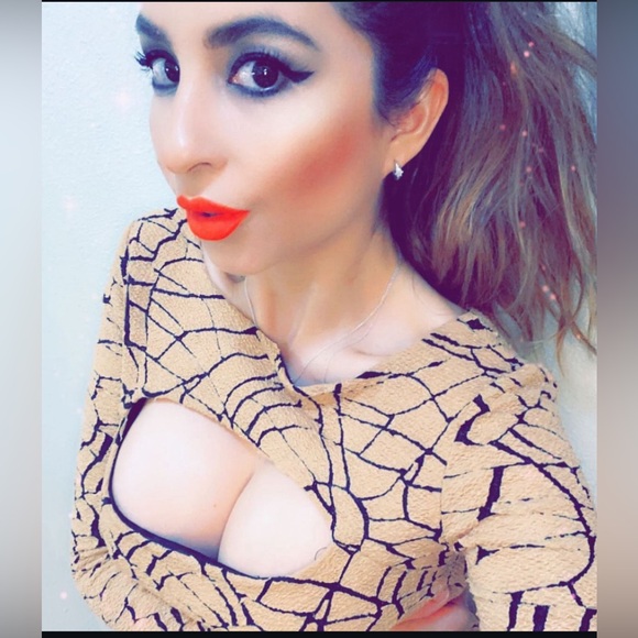 Gold Bodycon Backless dress - Picture 1 of 3